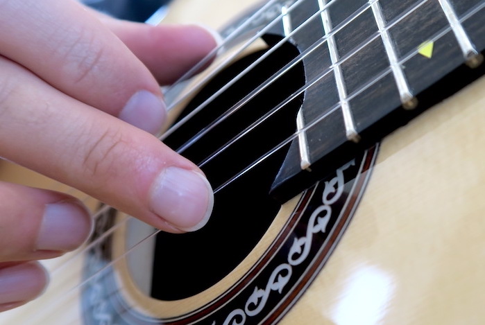 Guitar Nails: Shape and Length - METRONOME ONLINE - free online metronome
